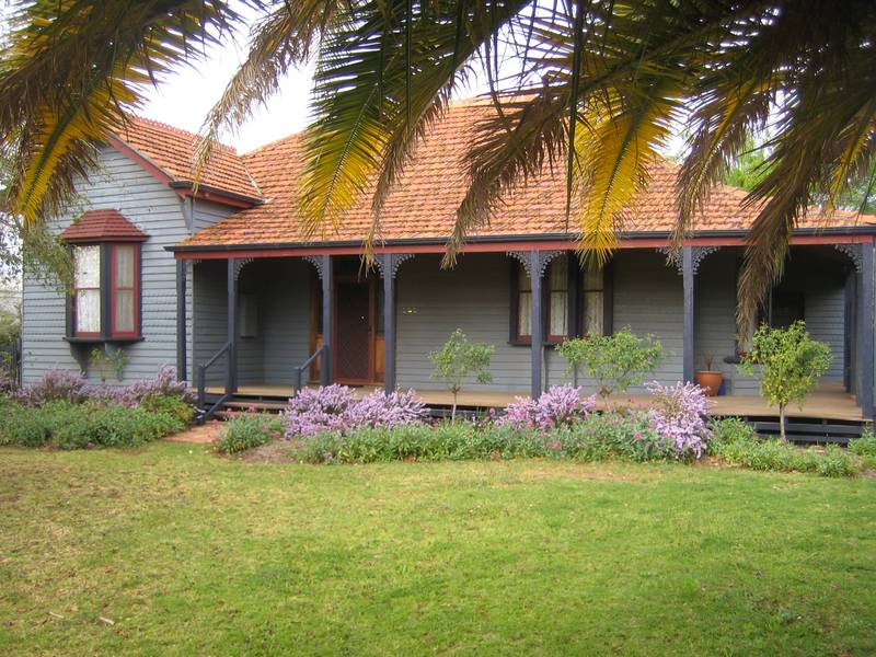 Rural Living At It's Best Picture 1