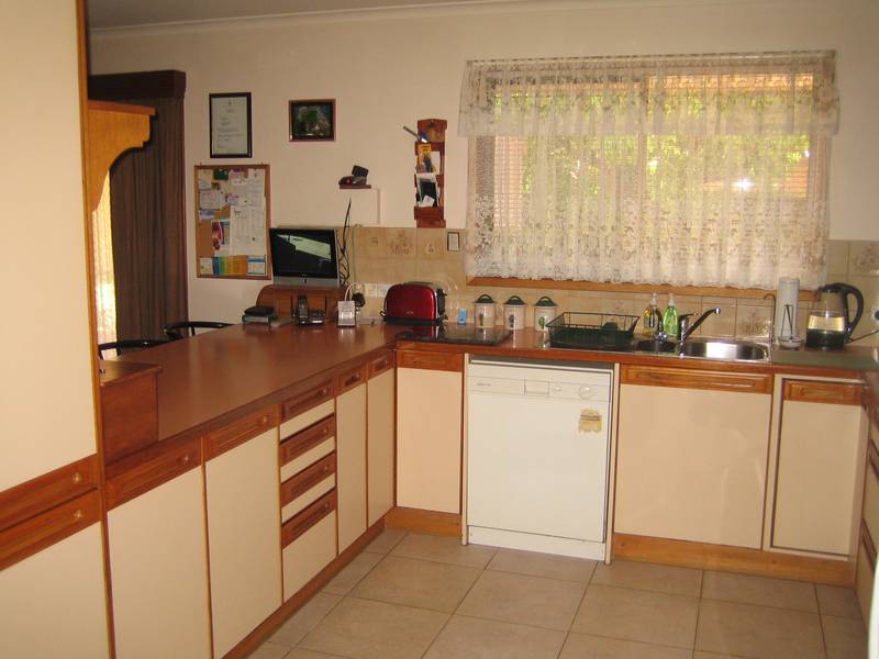 Quiet Location Near River Picture 2