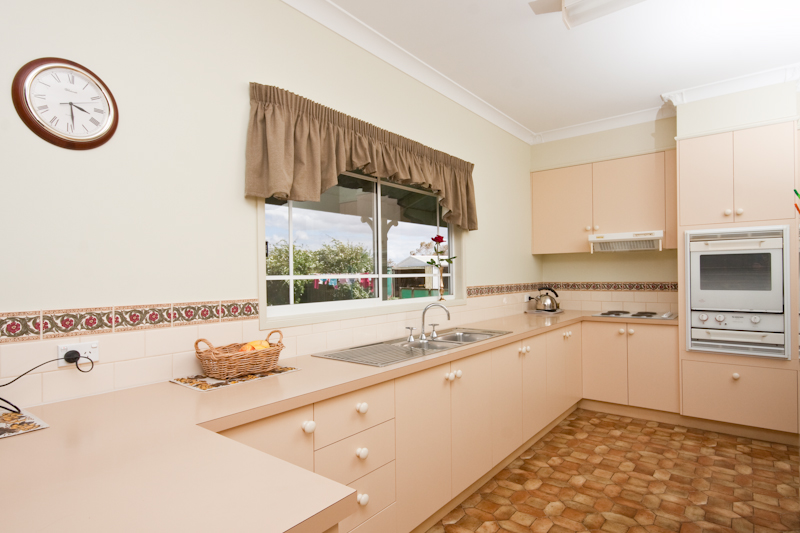 Semi Rural Retreat Picture 3