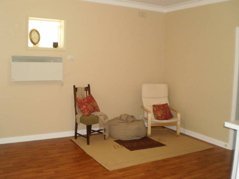 Fully Renovated 2 Bedroom House With Study Picture 2