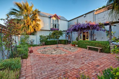 Inner City Hidden Treasure Picture Inner City Hidden Treasure Picture