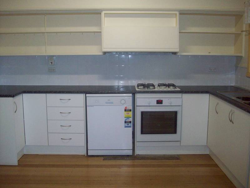 Great Family Home in Good Location Picture 2