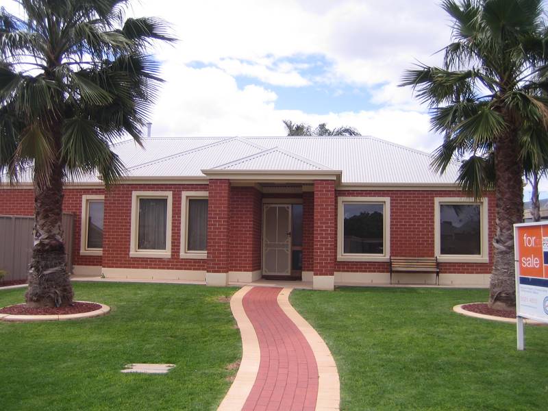 Family Home In quite Location Picture 1