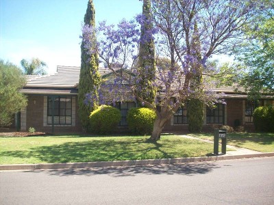 EVERYTHING AT YOUR FINGERTIPS Picture