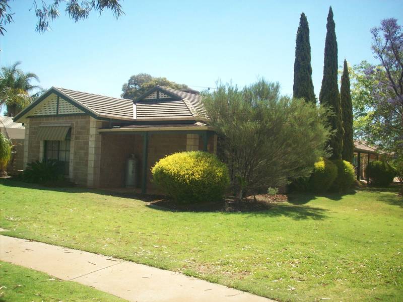 EVERYTHING AT YOUR FINGERTIPS Picture 2