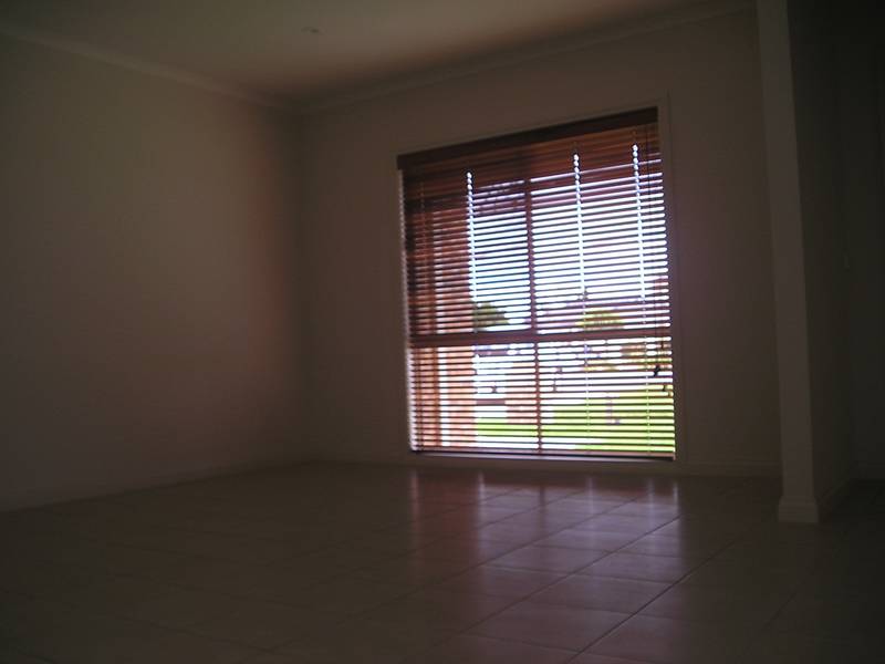 Near New Spacious Home Picture 3