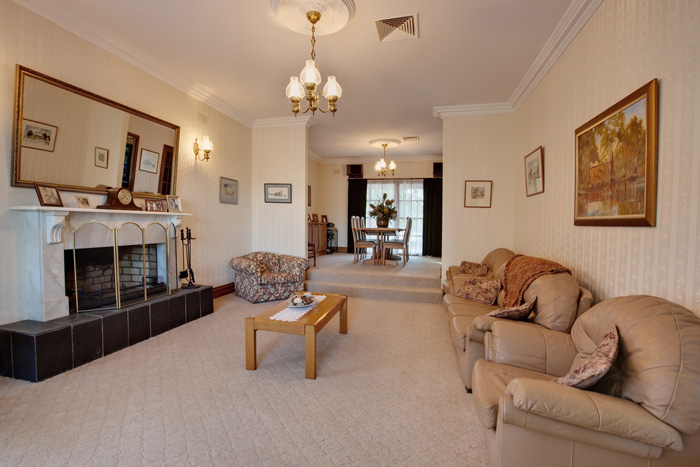 Kings Billabong Views & Access Picture 3