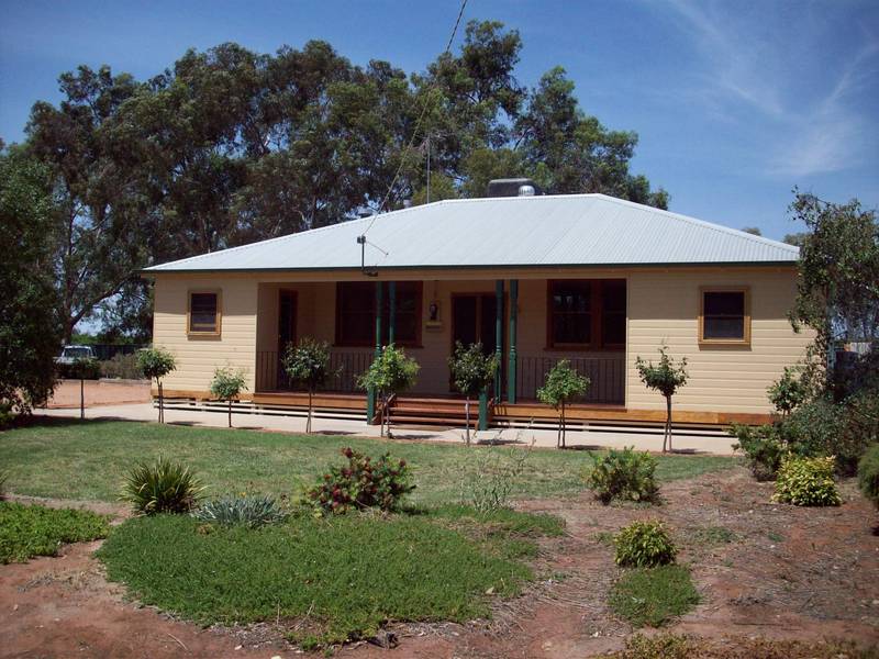 Have a Look at This Picture 1