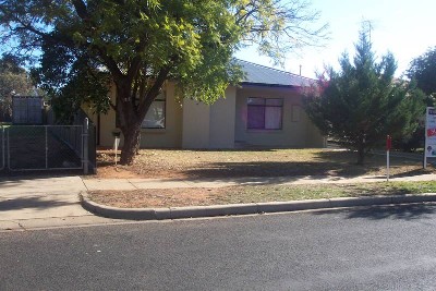 3 bedroom plus outside rumpus Picture