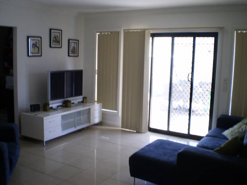 FOUR BEDROOMS AND A STUDY Picture 3