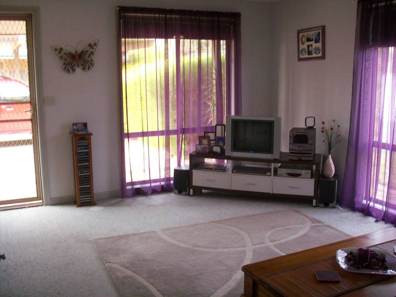 STYLISH UNIT IN SOUGHT AFTER IRYMPLE AREA Picture 2