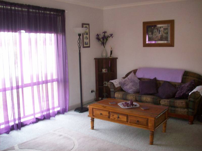 STYLISH UNIT IN SOUGHT AFTER IRYMPLE AREA Picture 1