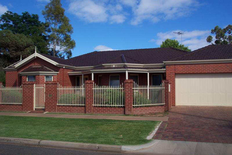 Executive Townhouse Picture 2