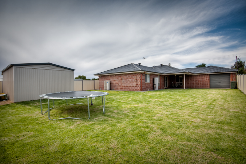 As New, Great Location Picture 3