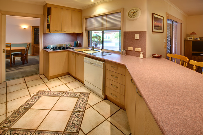 Well Designed Family Living Picture 2