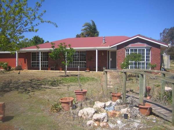 Live, Work & Play at Home Picture 1