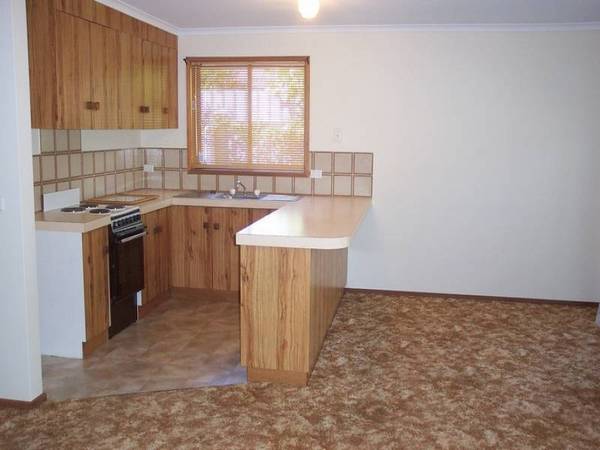 QUIET LIVING Picture 1