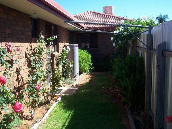 QUIET LIVING Picture 2