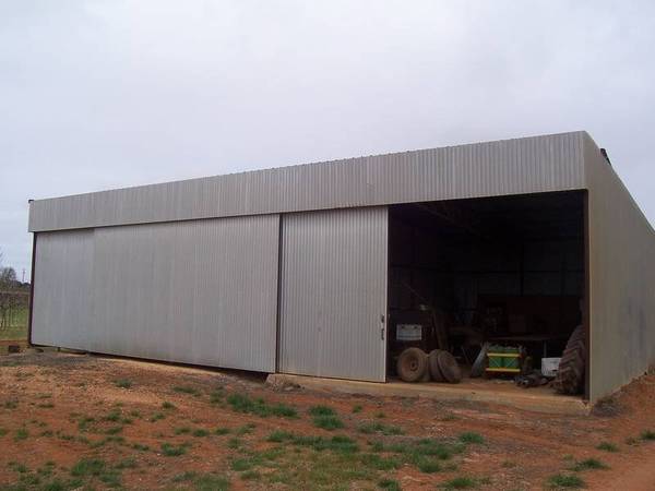 Acreage / Shed / River Nearby Picture 2