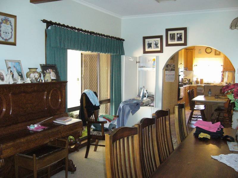 Position, Size & Space Picture 2