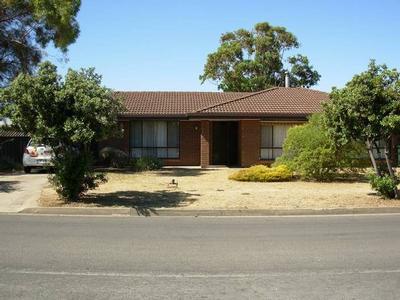 Four bedroom home with Ensuite & Family Room Picture