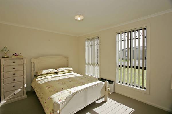Classy Modern Villa ~ Invest or Retire! ~ Picture 3
