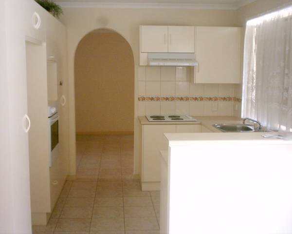 Three Bedroom Home with Ensuite and Heating & Cooling Picture 2