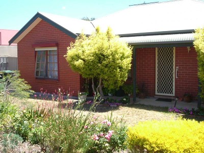 Modern Cottage - Investment Opportunity! Picture