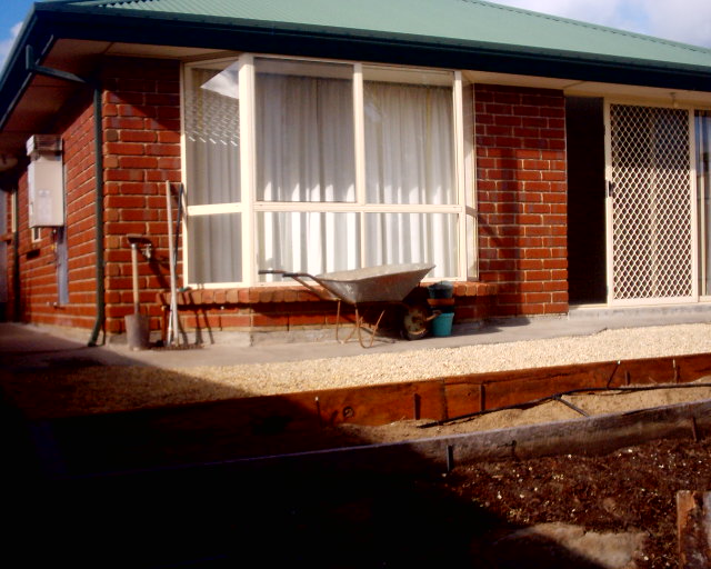Three Bedroom Courtyard Home Picture
