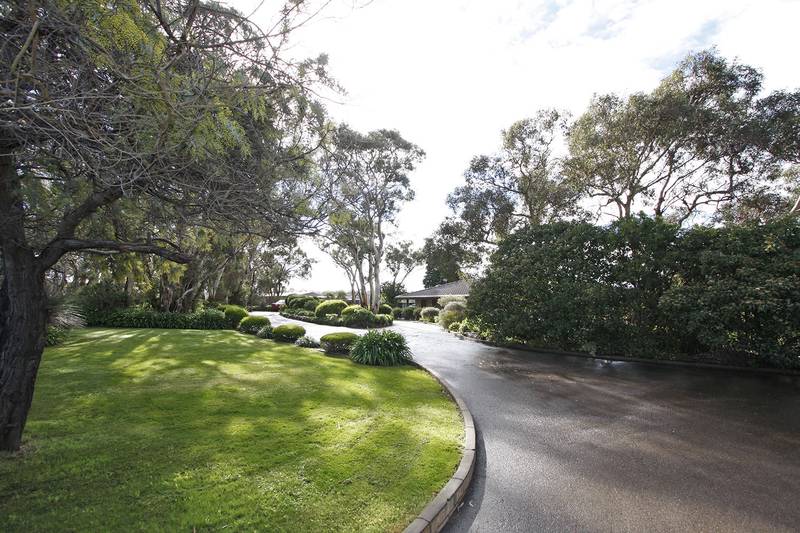 ~ Sold by Mike Stillwell ~ Picture 2