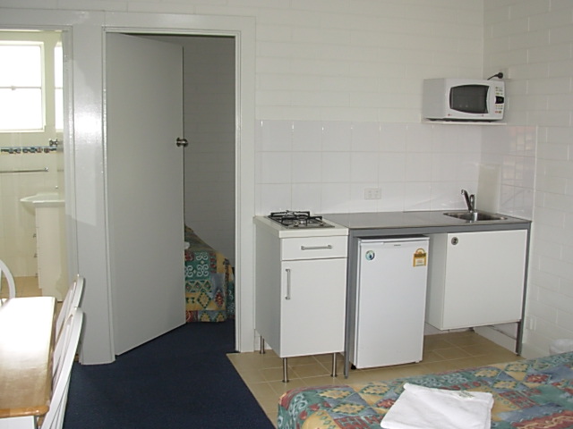 Summer Living! Picture 3