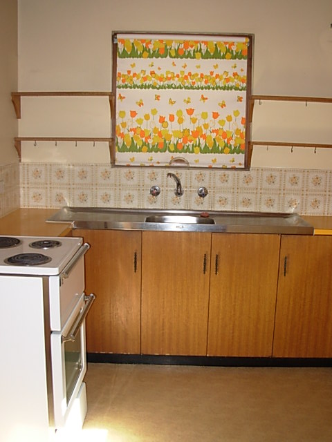 Two bedroom cottage set in a beautiful garden setting! Picture 2