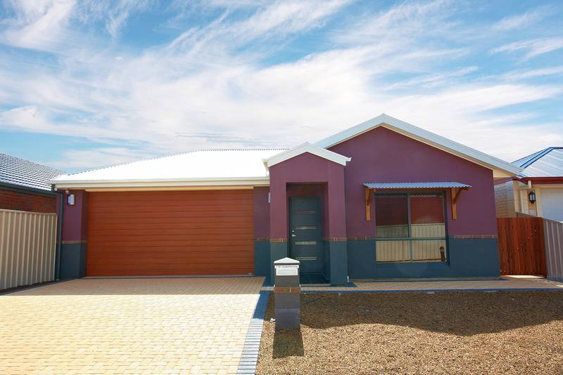 Trendiest low maintenance home on the market! Open Sat 30/01/10
3.00 - 3.30pm Picture 1