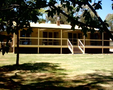 Three bedroom home with the perfect timber deck for entertaining Picture