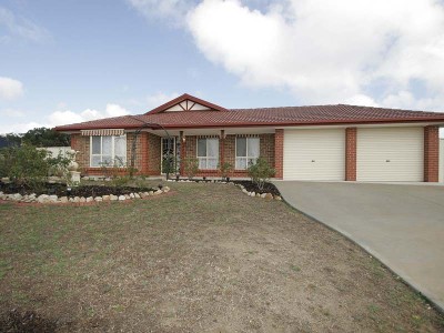 Four Bedroom Home with Ensuite, Family Room, Heating & Cooling Picture