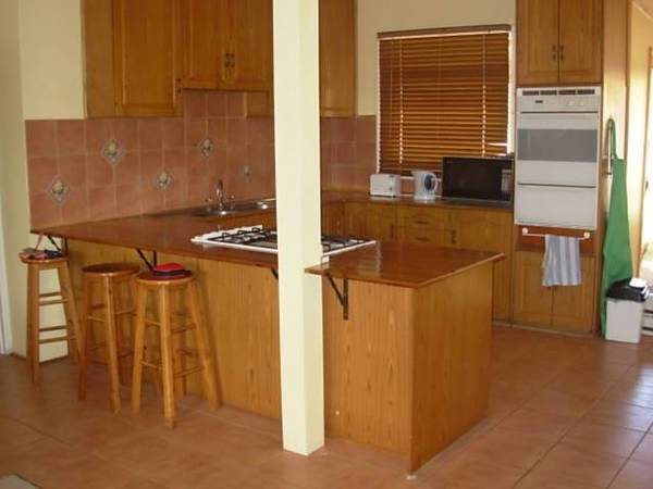 Three Bedroom home with Heating & Cooling Picture 2