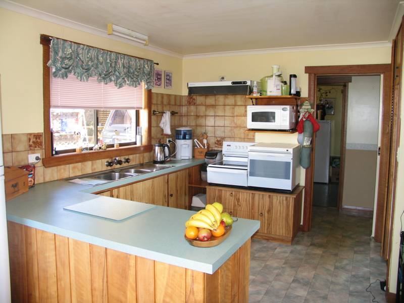 REDUCED!! - Outstanding Views! Picture 3