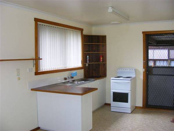 Budget Price - Convenient Location! Picture 2