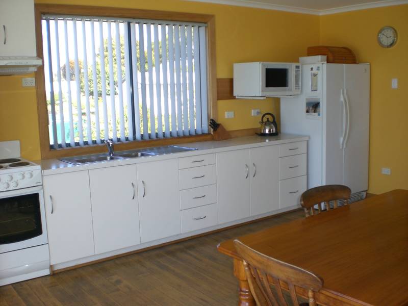 Stunning Seaside Home Picture 3