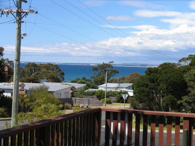 2 Minute Walk To Beach - Prime Position Picture 2 Minute Walk To Beach - Prime Position Picture