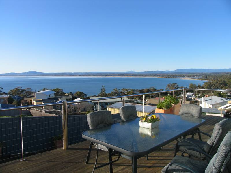 Spectacular Views - Fully Renovated Home Picture 1