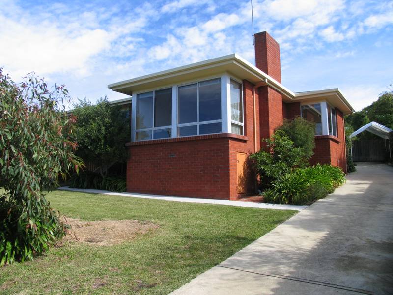 Immaculate Brick Home - Great Location Picture 1