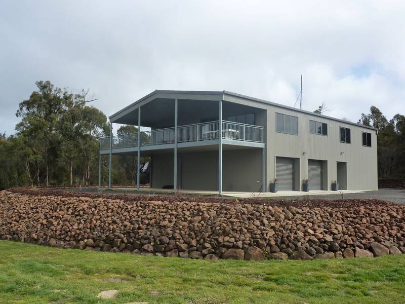 Unique Property - 10 Mins from Bridport Picture 1