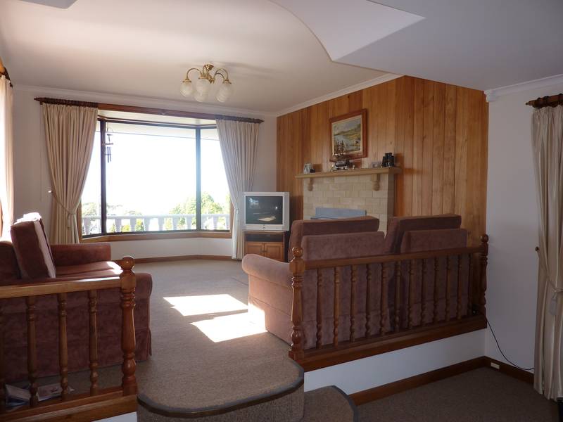 Quality Home - Prime Location Picture 3