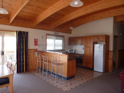 Fully Furnished Holiday Unit Picture