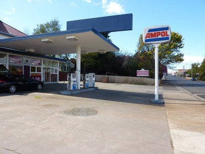 3 Bedroom House/Service Station Picture