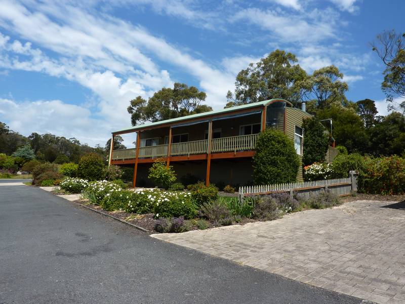 Panoramic Views - Relaxed Living! Picture 2