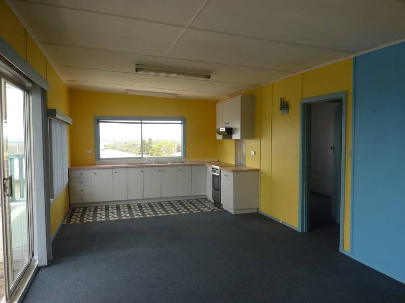 Outstanding Views
- Ideal Holiday Home Picture 3