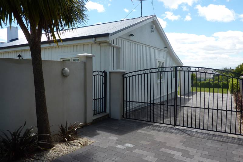 Character Beach House With a Modern Twist Picture 1