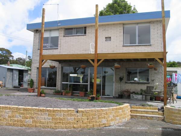 Plenty To Offer! - Great Shed and Deck Picture 2